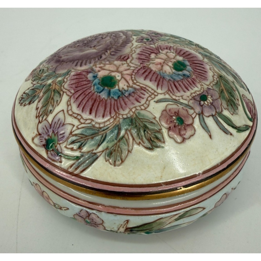 Vtg Floral Ceramic Trinket Box Hand Painted Taiwan Round Jewel‎ coquette cottage